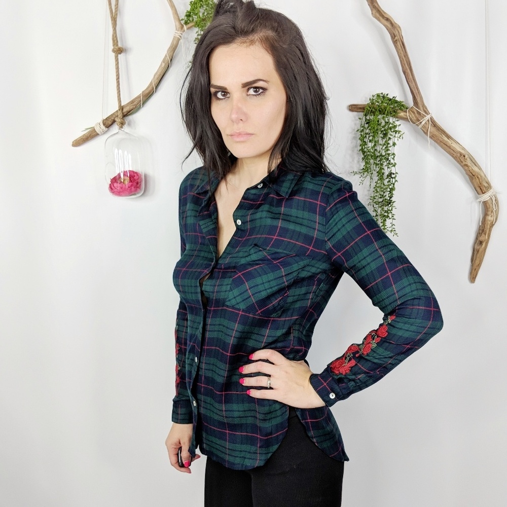 CURRENT AIR green plaid rose embroidery top 0745 - Picture 3 of 8